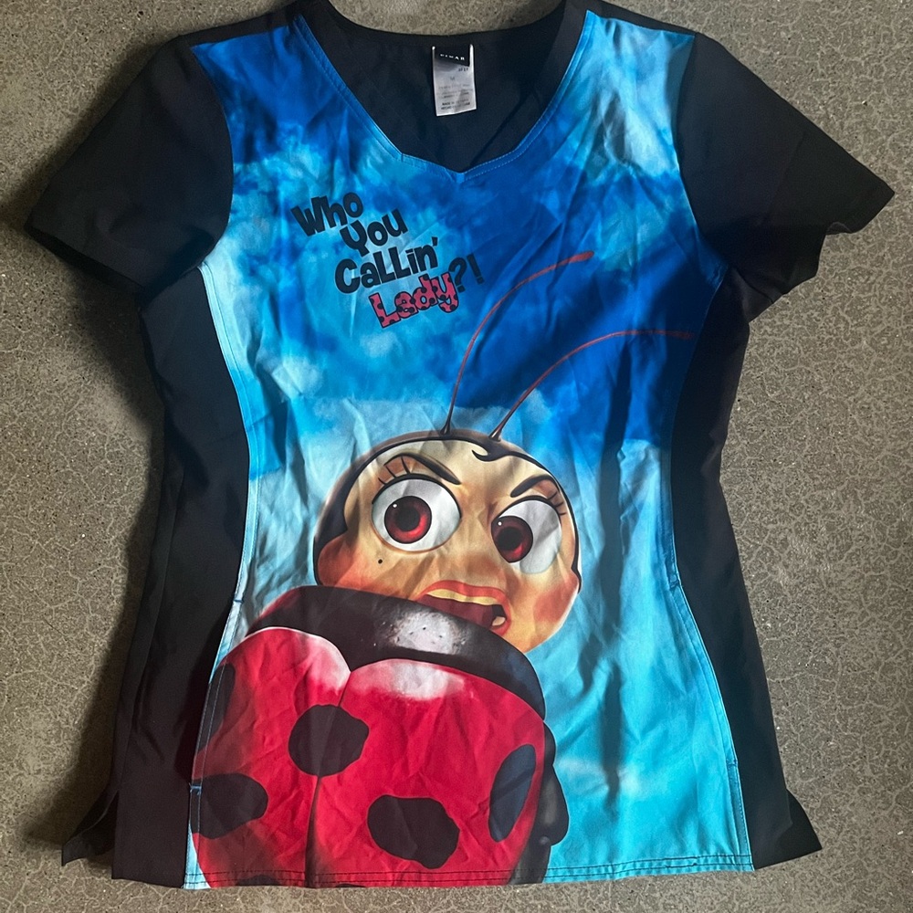 Pixar M Bugs Life “Who You Calling Lady” Scrub Top